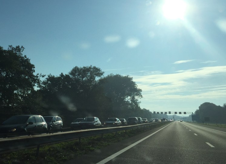 grens bij Arnhem, verkeer van Dld naar NL, 3 oktober 2015
